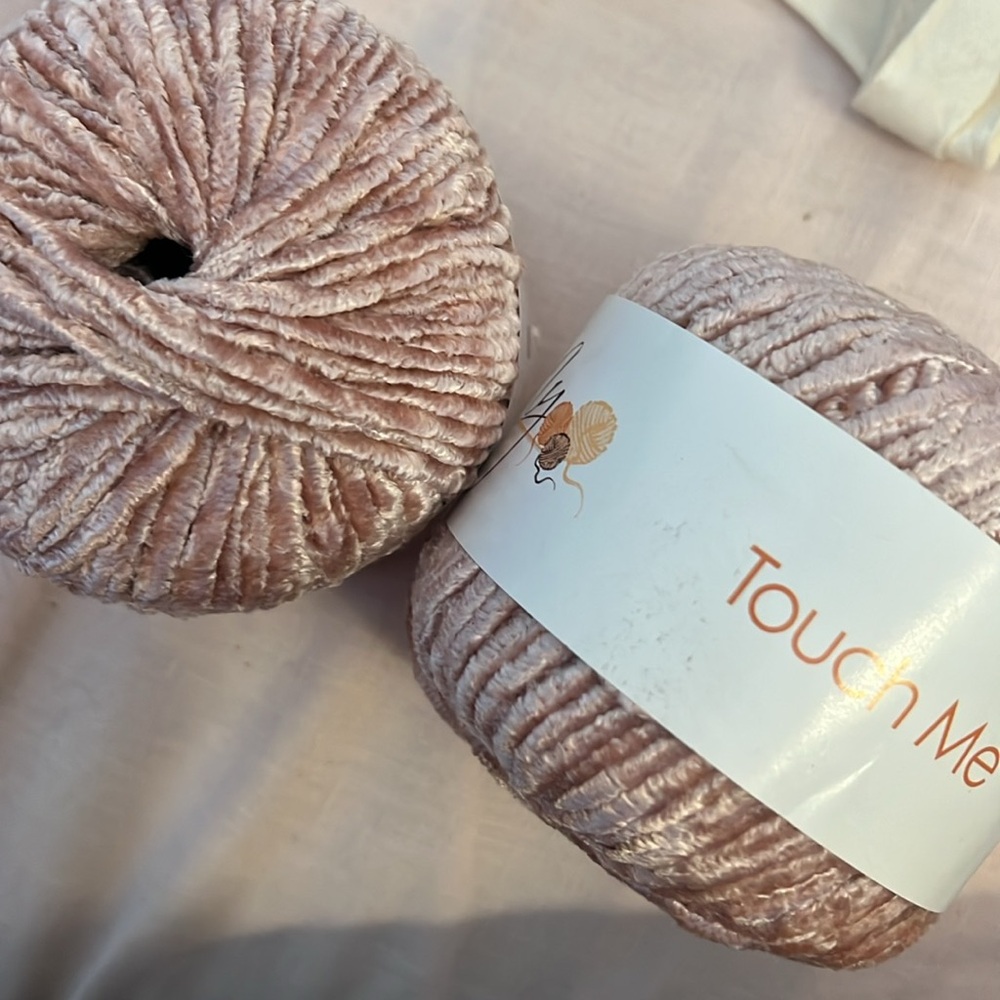 3 skeins pale pink chenille touch me rayon wool yarn. Needles included